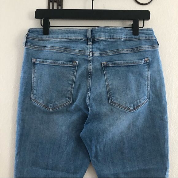 Old Navy Rockstar super Skinny Mid Rise size 12 medium blue wash color - Picture 3 of 7